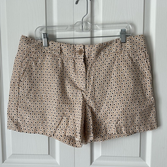 Loft Daisy Shorts - Picture 3 of 8
